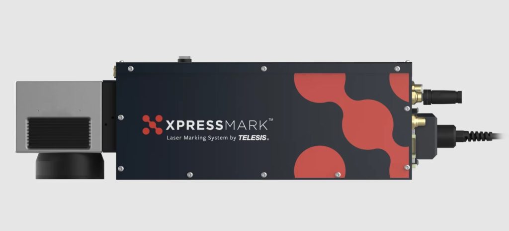 Sistema de marcado láser de fibra XpressMark de Telesis integrado en líneas de producción industriales