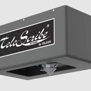 Vista superior del sistema Telesis TeleScribe SC5000 diseñado para grabado por rayado rápido, profundo y silencioso en metales